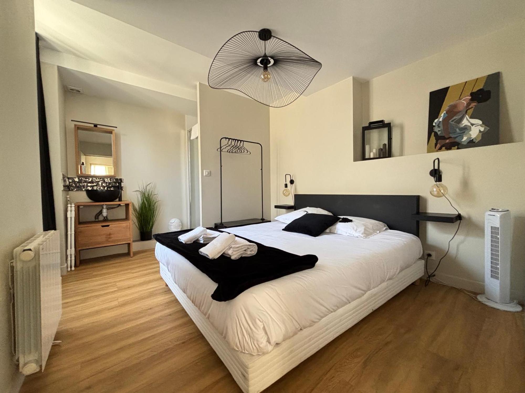 Bajocasse Apt Duplex Spacieux 3 Ch 2 Sdb Cosy Plein Centre Bayeux Decoration Elegante Proche Plages Du Debarquement Екстериор снимка